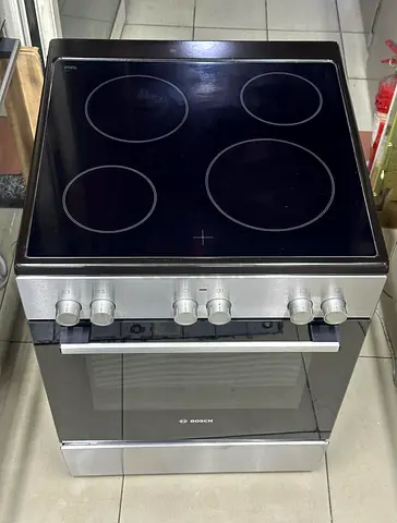 Siemens 4 hobs electric ceramic stove latest model same like new condition