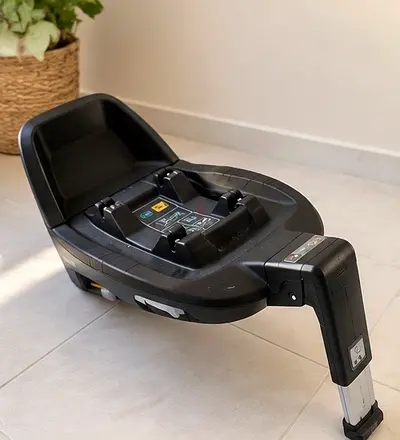 Maxi Cosi Pebble Pro iSize Car Seat and Base (ISOFIX) - sold together or separately
