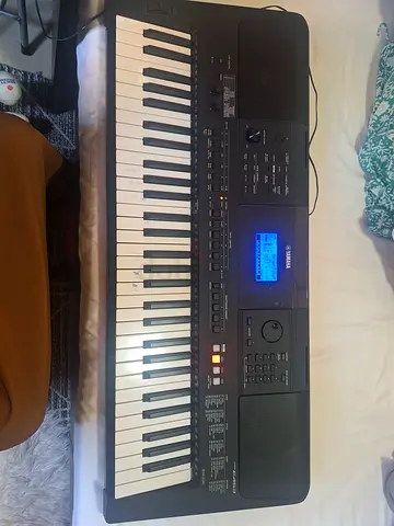 Yamaha portable keyboard — good condition, 61 keys