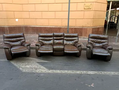 Brown Leather 3-Seater Reclining Sofa with 2 Matching Recliner Chairs