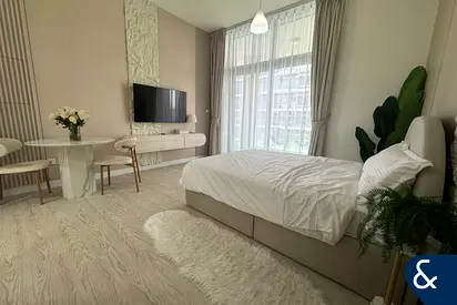 Luxurious Studio | Golf Views | Furnished