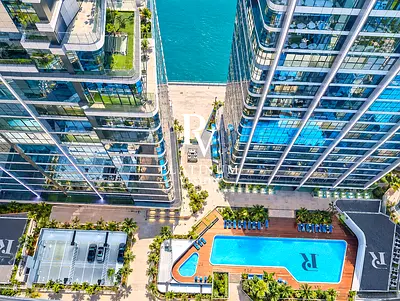HIGH FLOOR! Vacant 2BR w/ Balcony | Kitchen Appliances