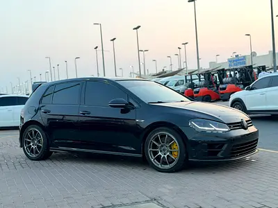 صورة 2 لـ 2017 Volkswagen GOLF R