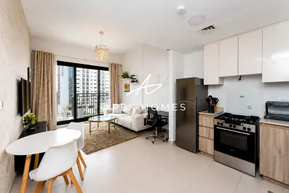 Vacant | Furnished | Community View