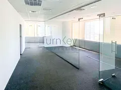 FITTED WITH PARTITION | HIGH FLOOR | 2 PARKINGS