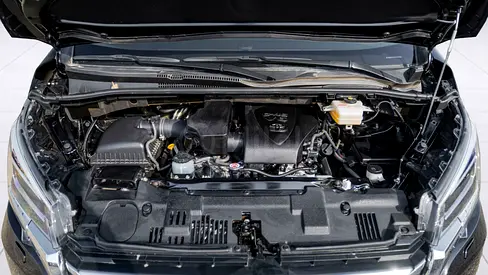 صورة 15 لـ 2026 Toyota GRANVIA