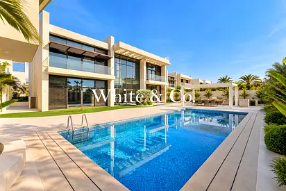 Lagoon Backing | Ultra Luxury | Upgraded
