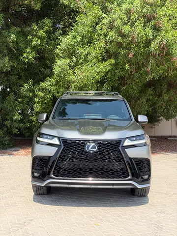 Lexus LX700h