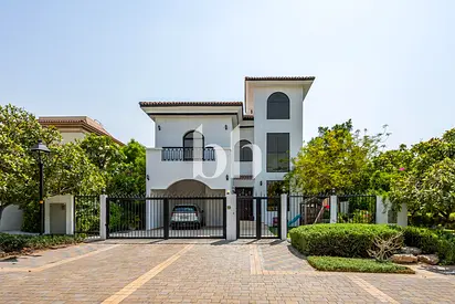 Corner Villa | 5 Bed Custom | With Pool