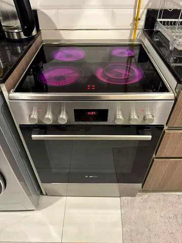 Bosch last model cooker full electric with fan digital 60 cm