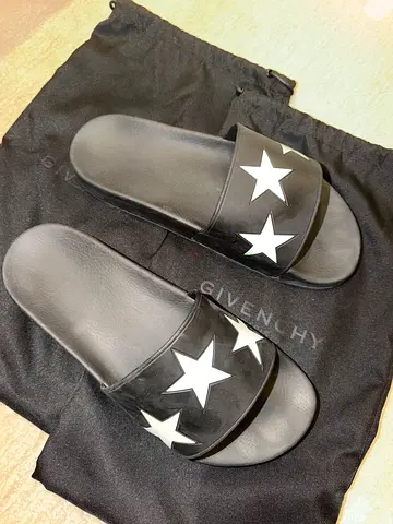 Givenchy men’s Star slide sandals size 41/42