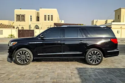 صورة 5 لـ 2019 Lincoln NAVIGATOR