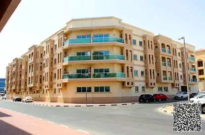 Residential and commercial building for annual rent in Al-Aliya area