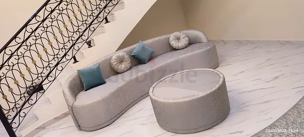 Excellent condition 3 Seater Sofa With footstools