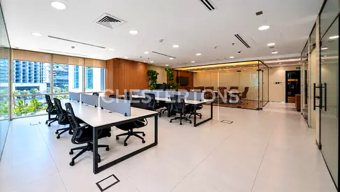 Vacant I Furnished I 4 parkings spaces