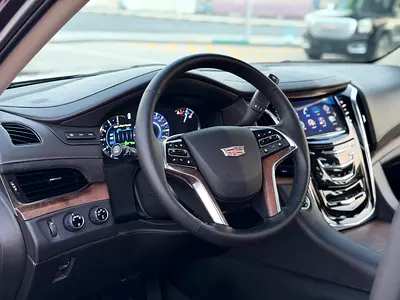2016 Cadillac ESCALADE — фото 4