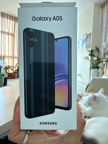 Samsung Galaxy A05 - barely used in Box