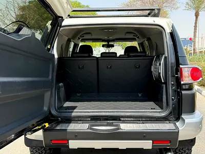 2010 Toyota FJ CRUISER — миниатюра 11
