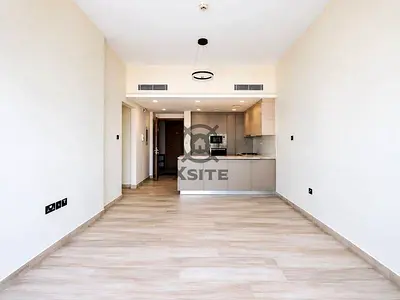 Elegant Living|Kitchen Appliances |Pool Facing