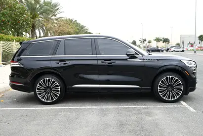 صورة 8 لـ 2023 Lincoln AVIATOR