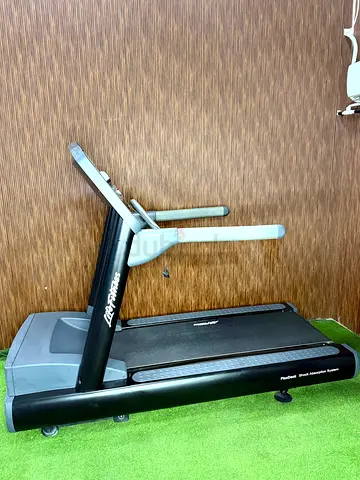 Life fitness heavy duty treadmill
