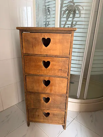 Storage drawer
