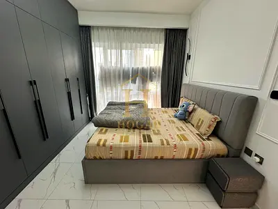Near Metro | High Floor | Upgraded