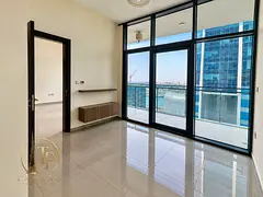 Canal lake view | Spacious | Close to metro
