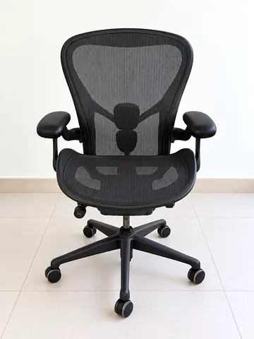 Herman Miller Aeron Chair – Size C