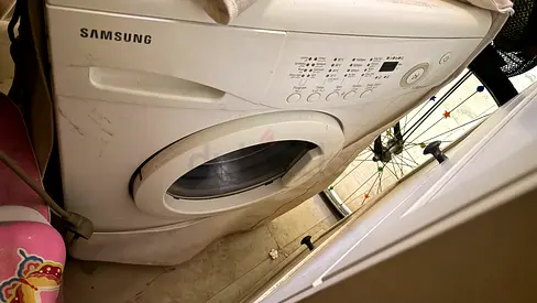 Used Samsung Front-Load Washing Machine - Faulty Door Seal