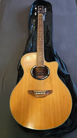Yamaha APX 500 Semi-Acoustic Guitar