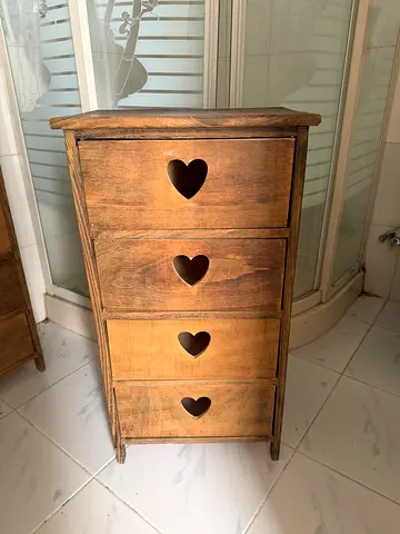 Storage drawer