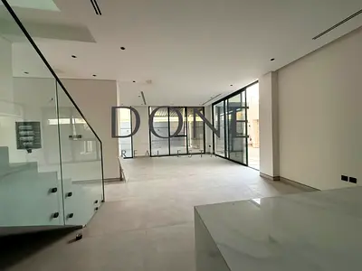 Modran style unique finishing brand new 4BEDROOM villa Majlis waderobe MasterBed Maid room parking only jest 160k