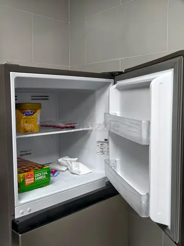 Compact top-freezer refrigerator - good working condition