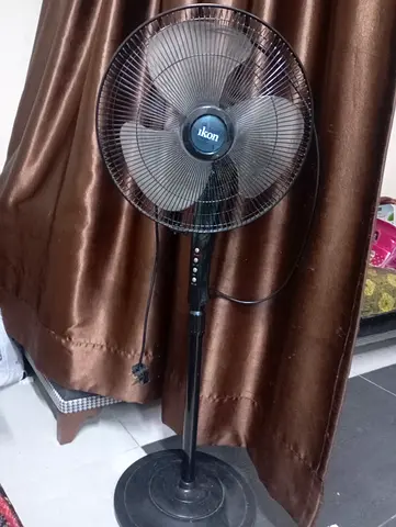 Ikon standing pedestal fan - good working condition