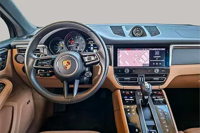 صورة 10 لـ 2025 Porsche MACAN