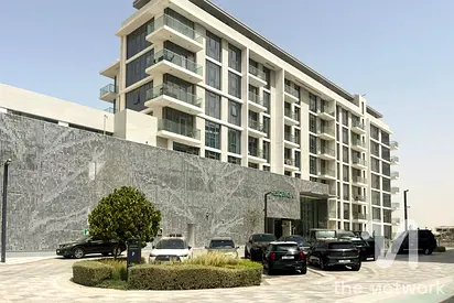 Large Layout | Skyline Views | Full Privacy