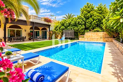 5 BDR Villa | Private pool | Prime Location