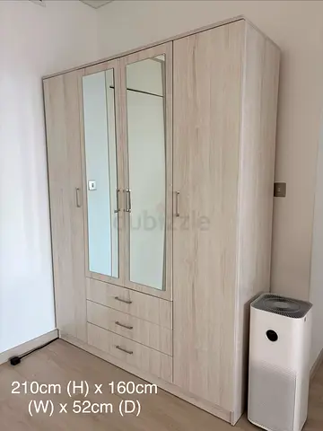 4-Door Wardrobe with Mirror