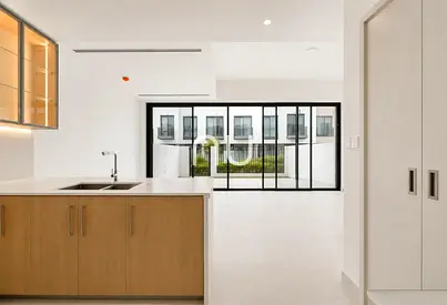 Move in Oct | Ideal location | Elora 3 bed