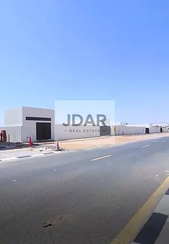 للبيع 3 حوط صناعية في الصجعة الصناعية – الشارقة