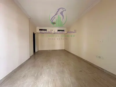 للإيجار شقة مميزة في المجاز 2 بإمارة الشارقة، تتميز بمساحة مناسبة للعائلات وتوزيع عملي للغرف، وتقع في موقع حيوي قريب من الخدمات والمرافق الأساسية، مما