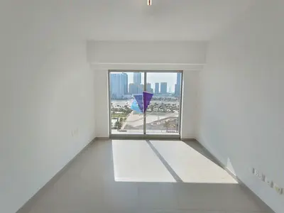 Spacious 2 BR + Store | Vacant | Prime Investment