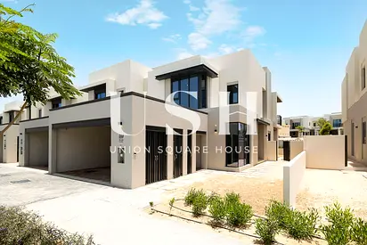 4BR | Townhouse | Single Row | Opposite to Park | Keys in Hands