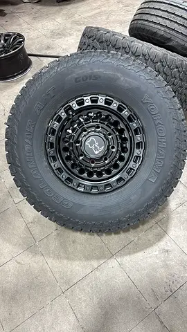 Black rhino wheels 8lug fits 2500hd trucks