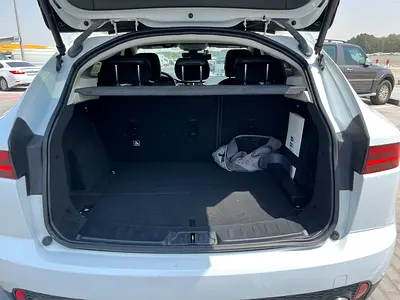 2018 Jaguar E-PACE — фото 17
