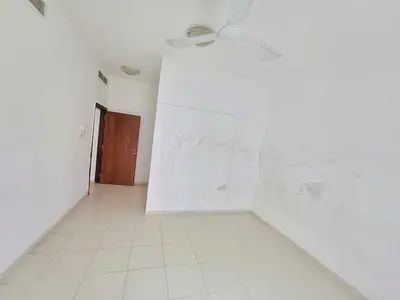 READY TO MOVE 1 BHK APARTMENT 27K NEAR TO ZULEKHA HOSPITAL WITH BALCONY