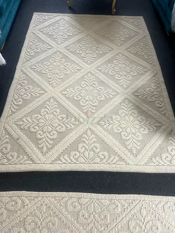 سعر لقطة! طقم سجاد هوم سنتر يدوي الأصلي Sanjar Handmade (سجادة 160×230 + مشاية) بحالة ممتازة