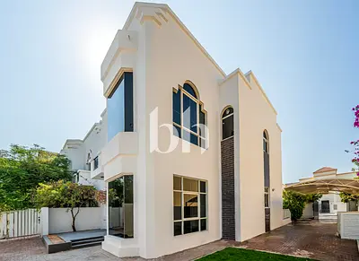 Exceptional Value Villa | Shared Pool | Vacant