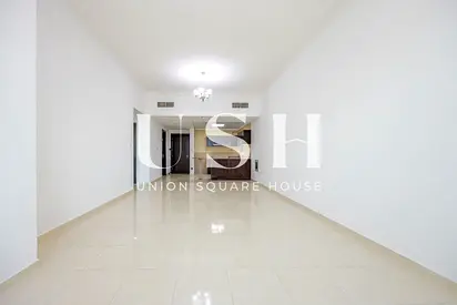 Huge Layout | Lower Floor | Vacant | Open Kitchen